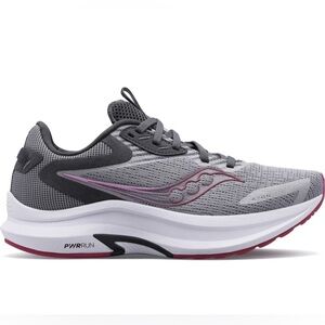 Women’s Saucony Axon 2 running shoes new in box